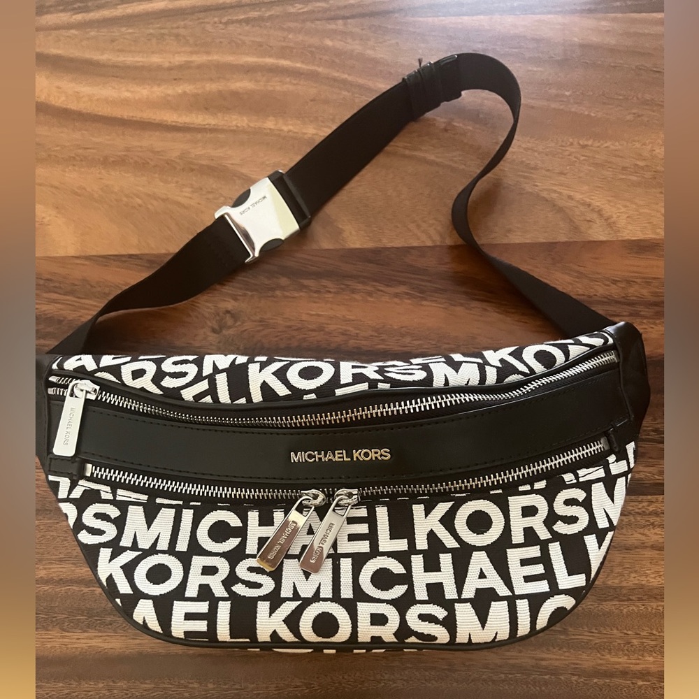 Michael Kors waist/fanny bag